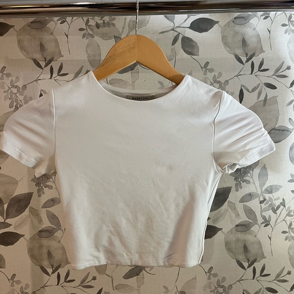 🤍aritzia “contour” cropped t shirt & tank top 🤍 - Picture 5 of 7